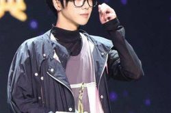 华晨宇的演艺经历,被网友爆与邓紫棋在一起