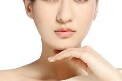 陈真希的处女作品是欢天喜地七仙女,陈真希是演员也是主持