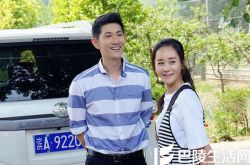 何明翰微博晒新剧剧照,