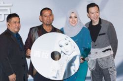 方大同帮茜拉写歌,茜拉在希腊发行自己首张中文专辑