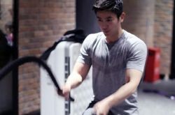 杜江微博微博晒健身图,杜江老婆霍思燕是富婆