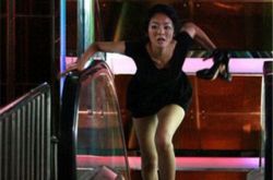 安以轩演惊险剧吃尽苦头,安以轩新剧性感尺度大开