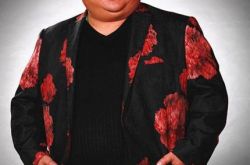 ,幸遇贵人走上演艺路