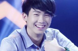 白举纲快男时期照片,白举纲纹身照