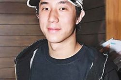 成龙私生女是谁,房祖名与小龙女见面