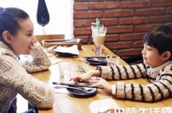 董洁儿子顶顶的年龄,董洁离婚后的生活