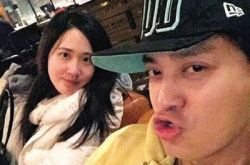 陈晓东与老婆的照片,陈晓东与妈妈的关系