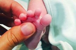 包贝尔女儿饺子,包贝尔拍婚纱照