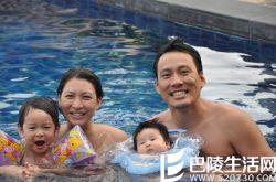 艾力克斯个人资料,艾力克斯家庭合照