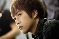 五月天阿信家庭背景,阿信黑社会背景