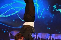 安龙世界青年说,安龙女儿Carina