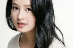 李沁的数段恋情 金世佳恋爱绯闻