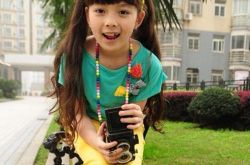 小女孩变大美女 年纪虽小功力颇深