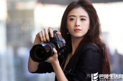 蒋欣机场收礼物嫌丑当场退还 网友：耿直girl