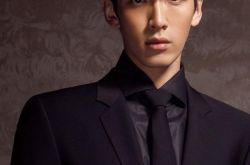 不买账！柯震东称想演戏做好被丢鸡蛋的准备遭网友吐槽