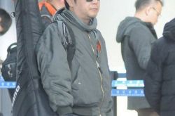 窦唯现状 窦唯餐馆吃面条