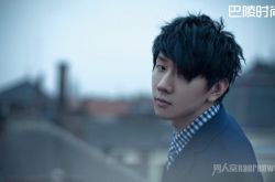 林俊杰网吧打游戏遭围观 盘点娱乐圈中的网瘾少年