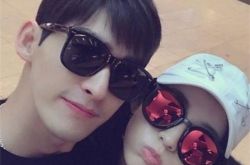 古力娜扎晒与杨佑宁合照