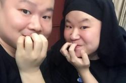 岳云鹏与撞脸的妹子合影 写歌给父亲子欲养而亲不待