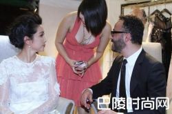 李冰冰被翻译抢镜 被性感女翻译艳压全程黑脸不爽