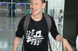 张学友帮女儿澄清绯闻：只是朋友 不是很熟