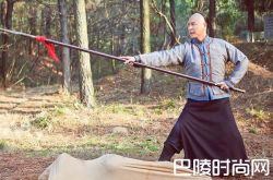 禁欲系男友赵白石深陷相思病，深爱周莹不敢表白