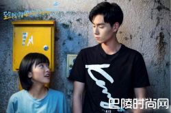 致我单纯的小美好主题曲是谁唱的？初恋的声音很美好