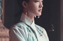 《如懿传》李沁寒香见最新剧照，香妃凄婉动人