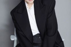 张馨予短发出席撞脸范爷or美出自己