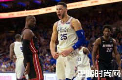 西蒙斯搭上卡戴珊小妹？西蒙斯个人资料及照片