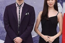 金正铉耍大牌？徐玄主动勾手被拒绝