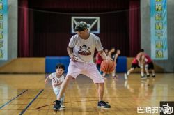 黄镫辉身高186cm突破家族遗传 秘诀居然是喜欢看灌篮高手