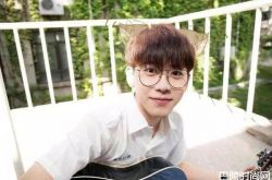 费启鸣为什么这么红?爆独特的气质粉丝就是爱