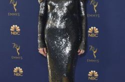 2018艾美奖红毯5丑女星 吴恬敏孕妇装崩坏&舒莉公主改装窗帘布