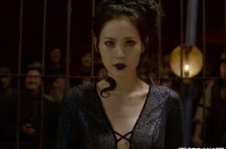 金秀贤演佛地魔宠物蛇网友批歧视 JK罗琳说话了