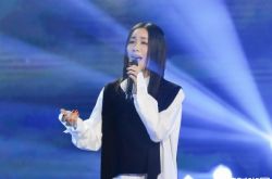 疯传那英血管爆裂成植物人 身体真实状况曝光