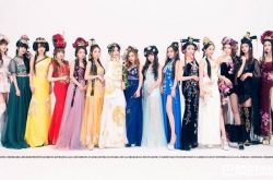 无双乐团爆潜规则 团长撩女成员爱你的蜜大腿