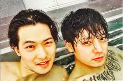 李宗泫袭胸师妹AOA惠晶 允儿急护臀露惊恐脸