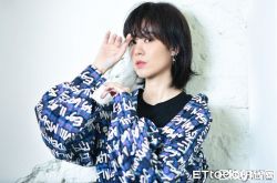 郁可唯爸爸是谁？超凶军人父打到骨折