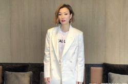 郑秀文新片搭刘德华狂勾回忆 吐槽任贤齐越拍越胖