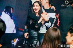 胜利炮友现身 热情掌声片流出