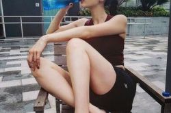 曾之乔结婚了吗？晒比基尼照太辣男友管吗