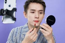 淘宝主播李佳琦是GAY吗？卖口红的小帅哥怎么走红的