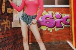 刘雨柔老公是干嘛的？穿这么少不管管吗