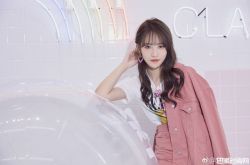 翟潇闻蒋申怎么认识的？交友不慎“站姐”曝光私料