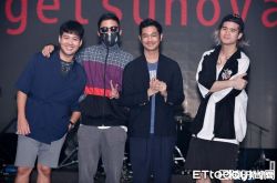 乐团Getsunova出道6年不红 拜完佛MV爆红