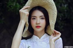 张芷溪被潜怎么回事？张芷溪和吴秀波什么关系