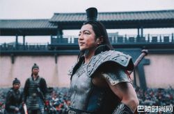 大泽隆夫什么梗 大泽隆夫增重15kg手臂变大象