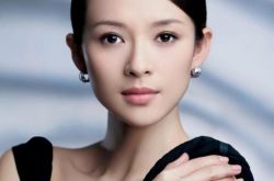 章子怡脸上有雀斑吗？恋爱结婚后突显第二春