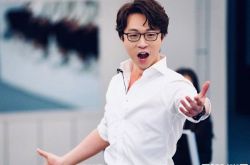 高天鹤家境父母揭秘 殷实人家前途无忧